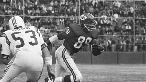 Longtime Chiefs wide receiver Otis Taylor dies at age 80